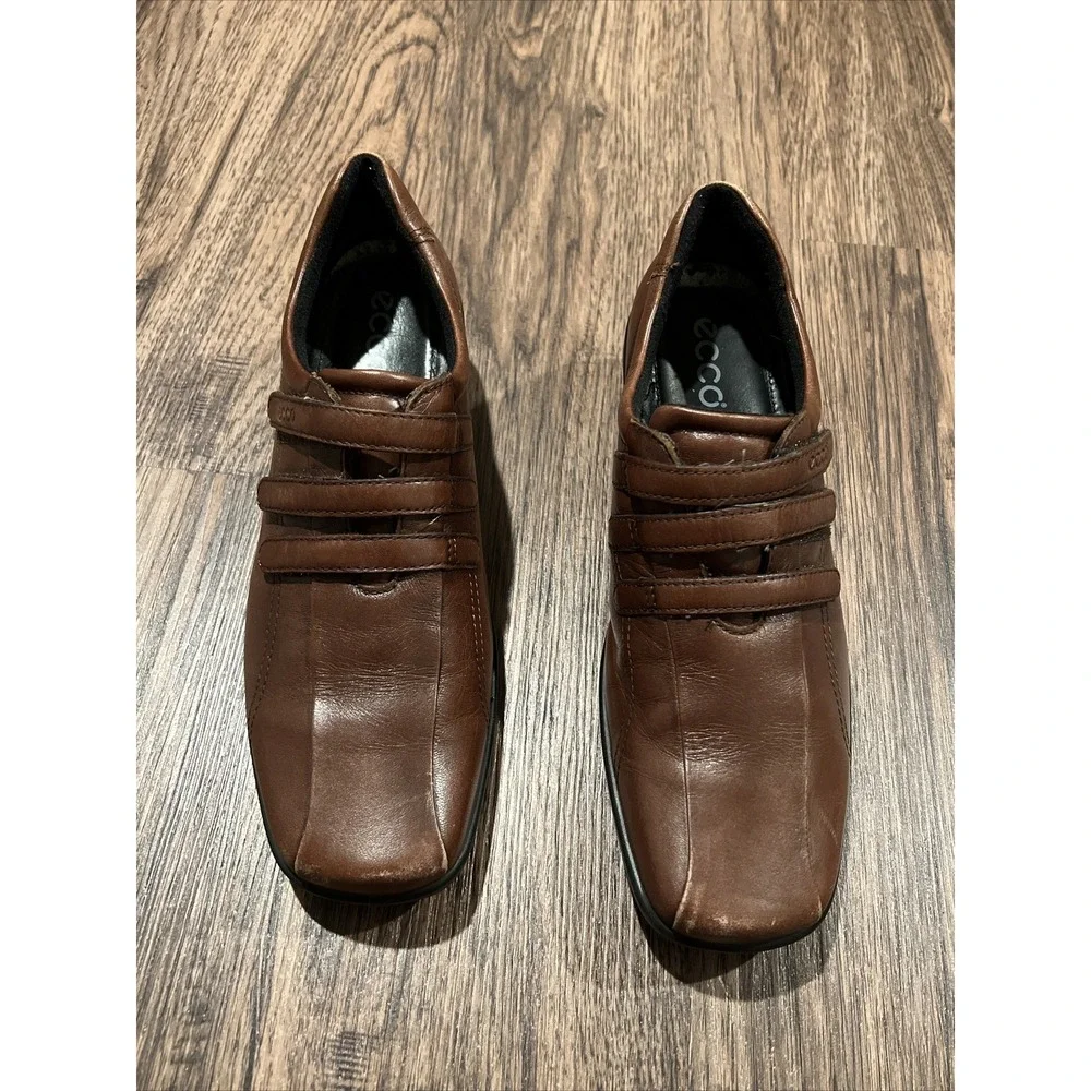 Ecco Wedge Loafers Women's EU Size 40 Brown Leather Three Strap Slip Ons